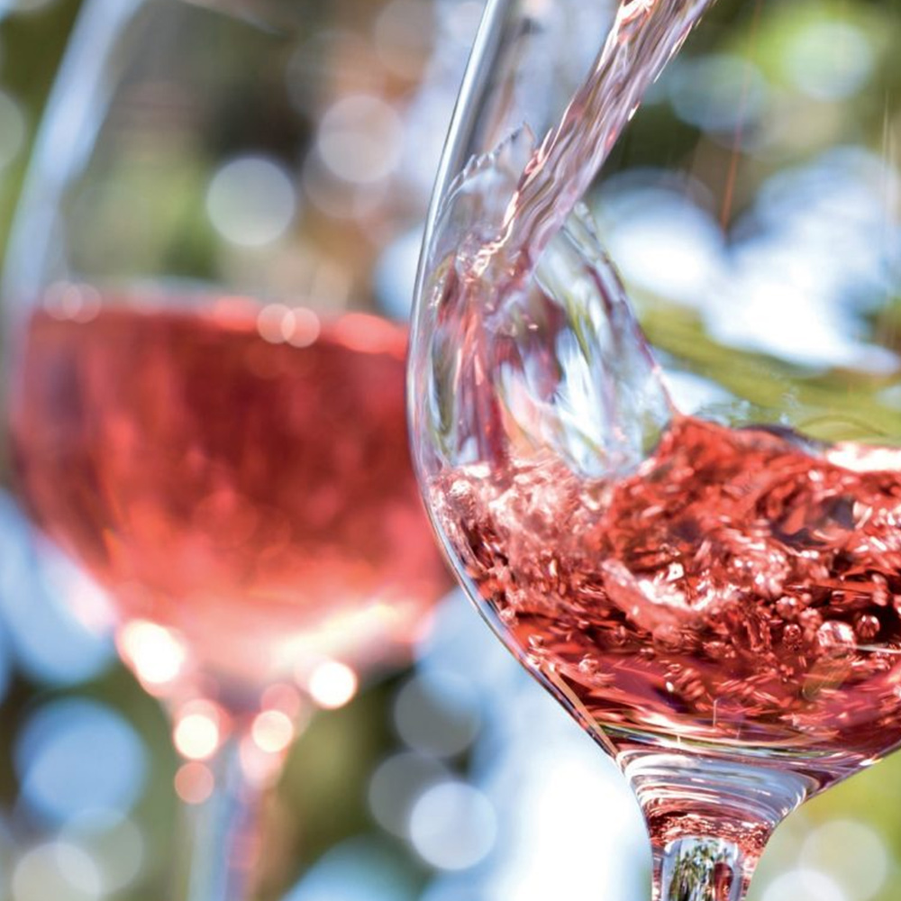 calici di vino rosato